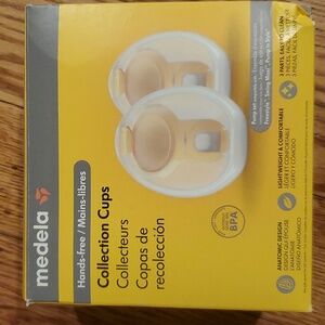 Medela Collection Cups Hands Free comes with 2 sizes
